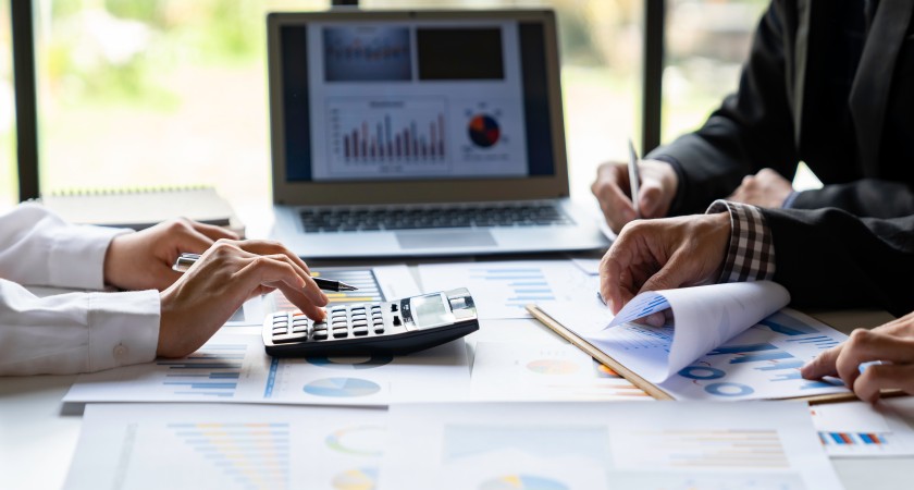 key differences between finance and accounting outsourcing services